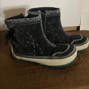 😄Puffin Mid Black Boots Merrell Leather 6.5